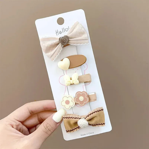 02 Cute Handmade Hair Clips for Stylish Looks